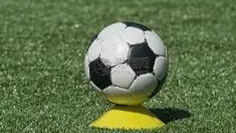 姆巴佩三球建功 巴黎以5-1大胜里昂挺进法国杯决赛